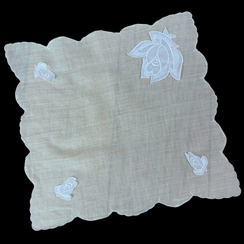 Vintage Women's Handkerchiefs White‎ Floral Embroidery Appliqué Scalloped Edges